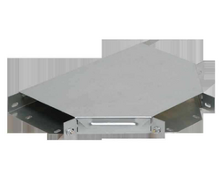 Разветвитель Т-образный ESCA 35х100мм RAL 9016 IEK